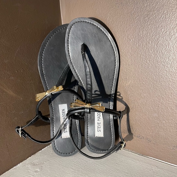 Steve Madden Daisey Sandals - Picture 2 of 8